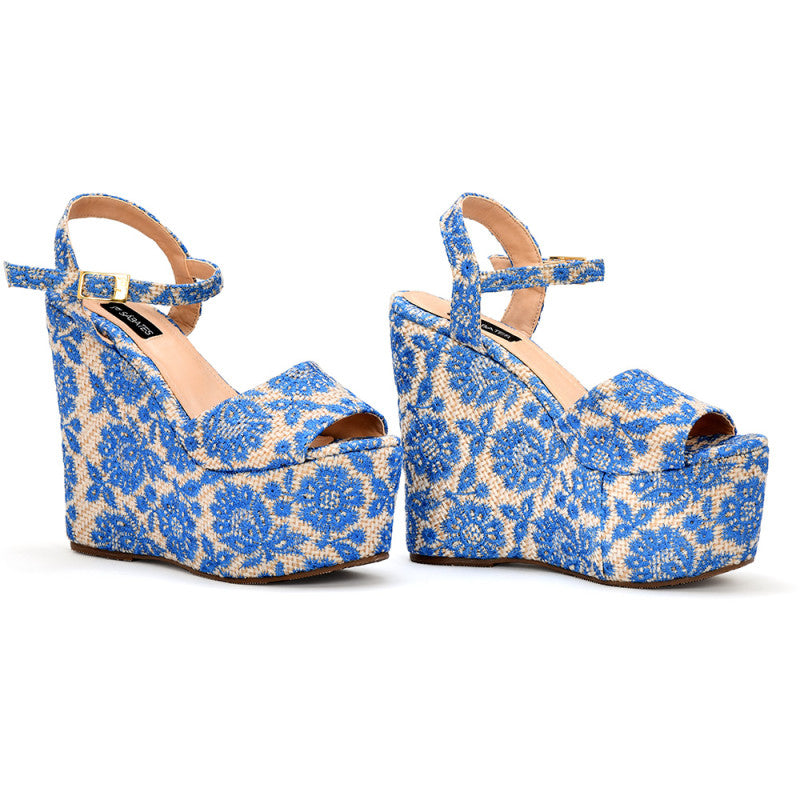 Amelia Blue